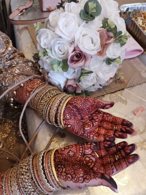 Bridal henna design with dark stain wedding henna in milton keynes